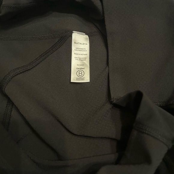 Athleta Ultimate Dobby Black Mesh Capri Size Medium - Picture 8 of 12